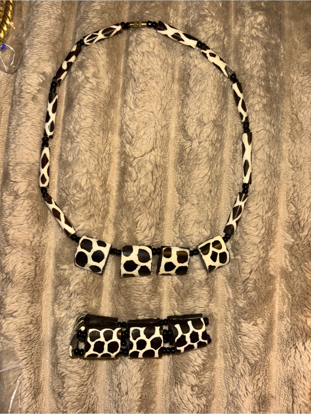 Vintage Black and White Animal Print Bead Necklace with Bracelet